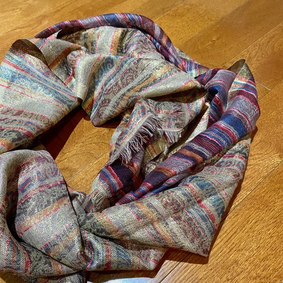 Loft Gold Metallic Scarf - Picture 3 of 6